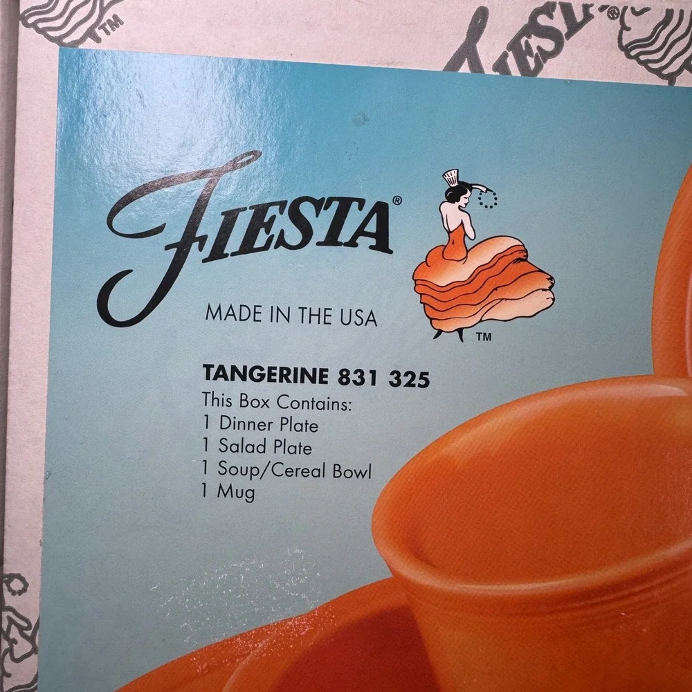 Fiesta Tangerine 4 Piece Place Setting Homer Laughlin China Orange 831 325 NEW